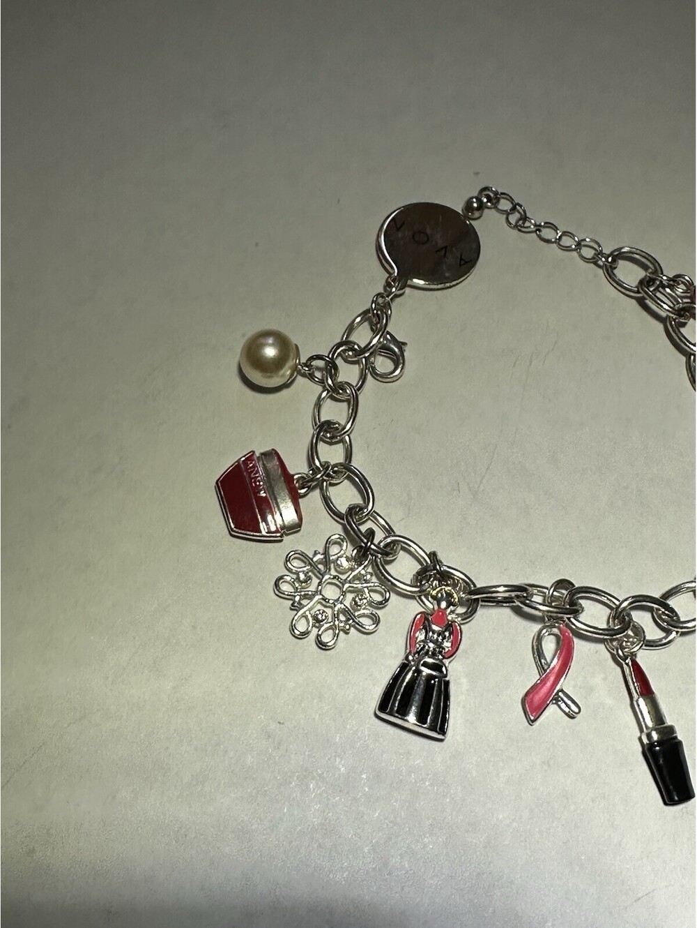 Vintage Avon 125 Years Charm Bracelet Silver Tone 7.5"Signed - Picture 4 of 5